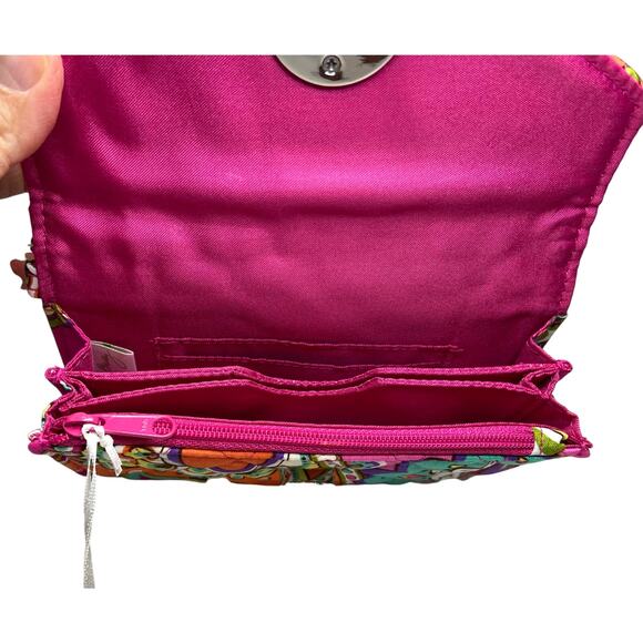 Vera Bradley Pink Swirls Your Turn Lock Smartphone Wristlet Wallet 14990-179 NWT - Picture 12 of 16